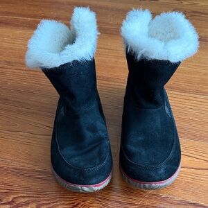 Sorel Out and About Booties, women’s size 9, black